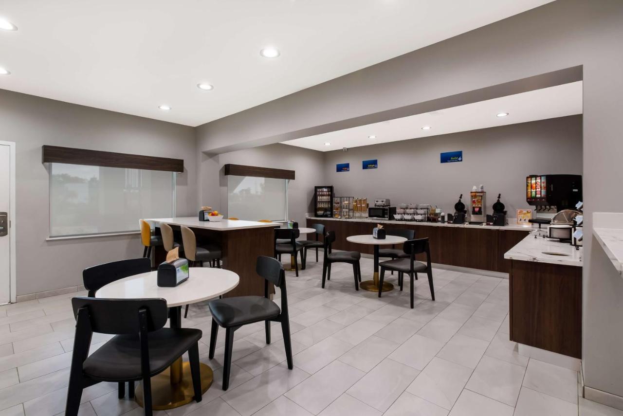 Best Western La Place Inn Экстерьер фото