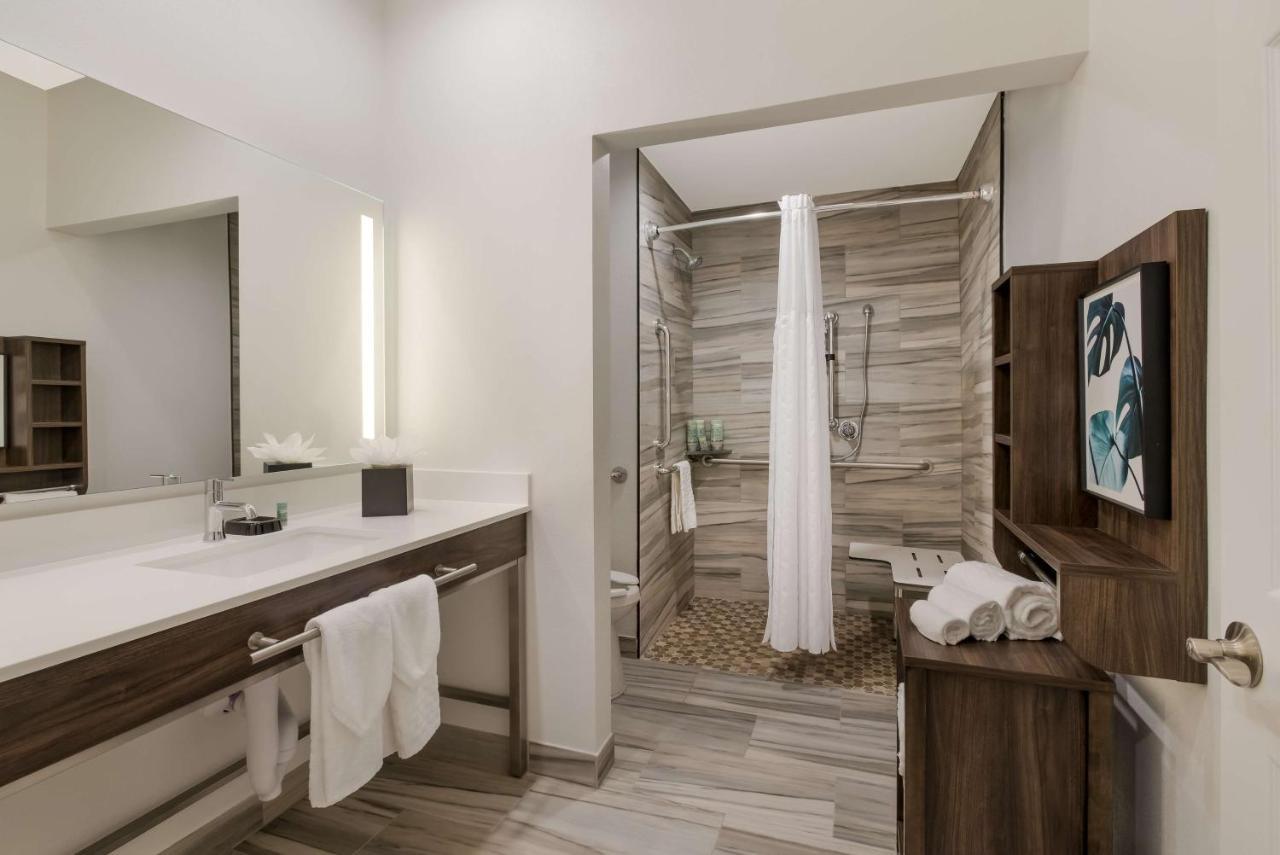 Best Western La Place Inn Экстерьер фото