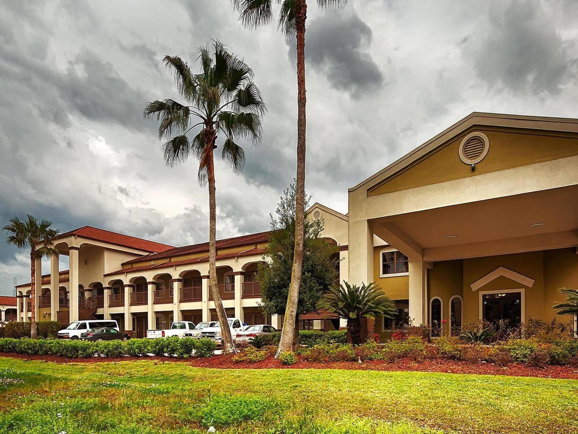 Best Western La Place Inn Экстерьер фото